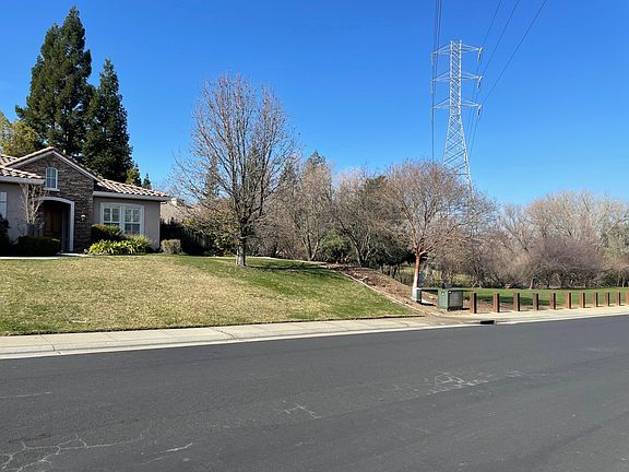 3rd image of 9740 Swan Lake Dr