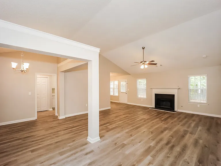 154 Fairhaven Trl — Photo 3