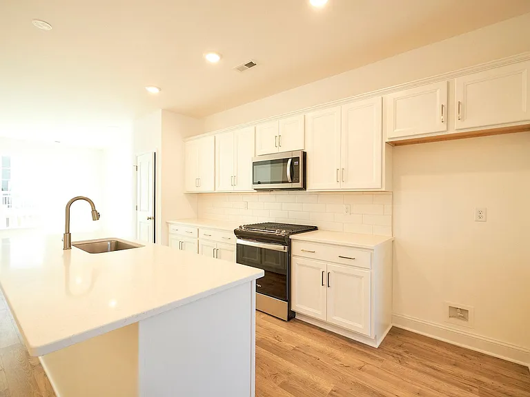 13868 Randolph Pond Ln — Photo 21