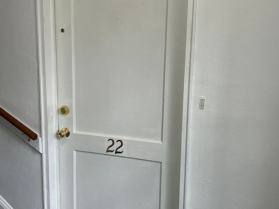 2nd image of 2425 Longview Ave SW APT 22