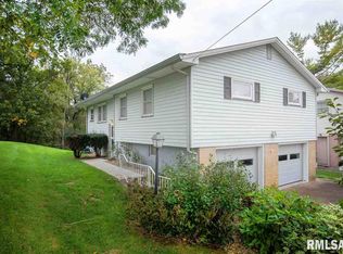 1532 30th Ave, Moline, IL 61265