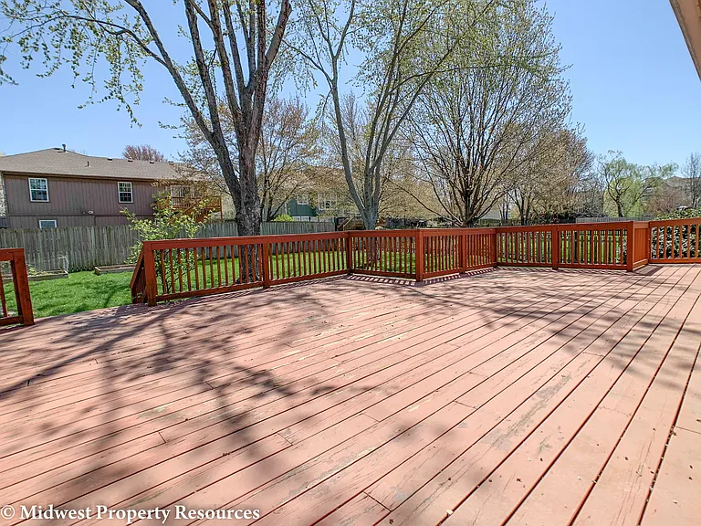 617 SE Battery Dr — Photo 28