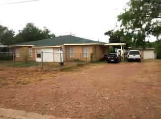 303 S Giraud, Cotulla, TX 78014