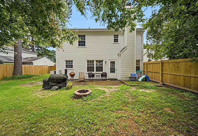 1119 Mill Lake Quarter — Photo 29