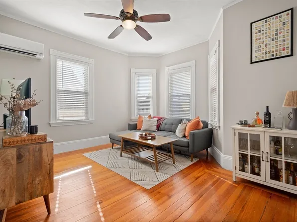 34 Forrester St #3, Salem, MA 01970