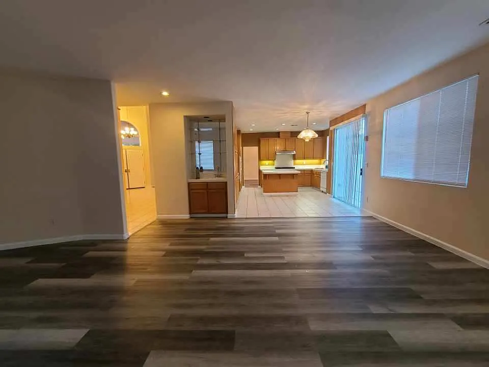 5 bed, 2981 sqft, $3,550 — Photo 3