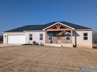 2878 Butler Rd, New Market, AL 35761