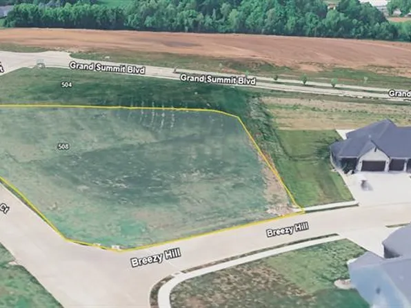 3830 Breezy Hl, Shiloh, IL 62221