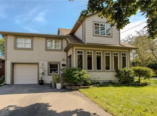 707 Ross St, Burlington, ON L7S1S3