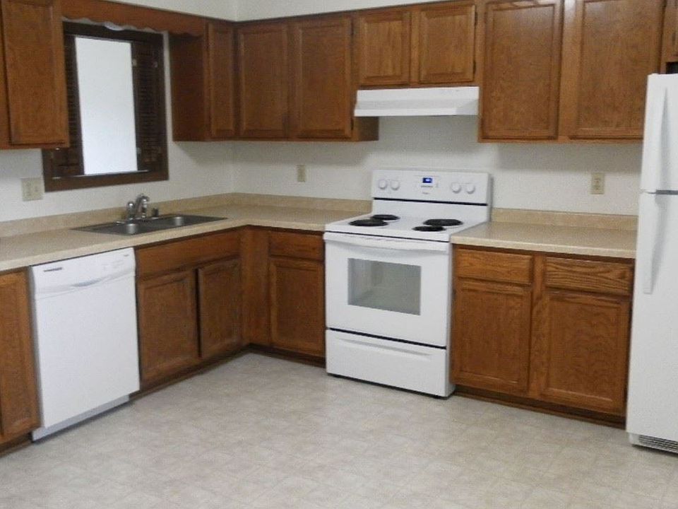 2nd image of 3413 Miller St