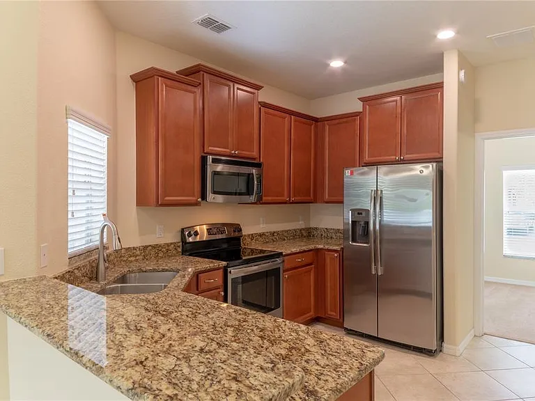 31235 Claridge Pl — Photo 7