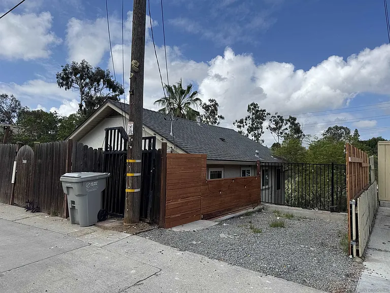 3669 Swift Ave — Photo 32