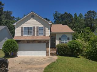 4004 Robin Cir, Atlanta, GA 30349
