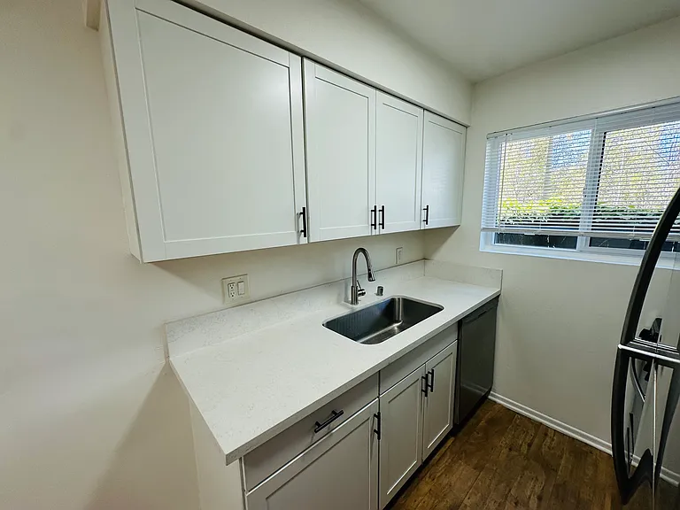 201 Ladera St #3 — Photo 3