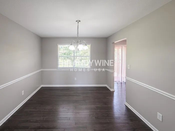 113 Eva Dr — Photo 4