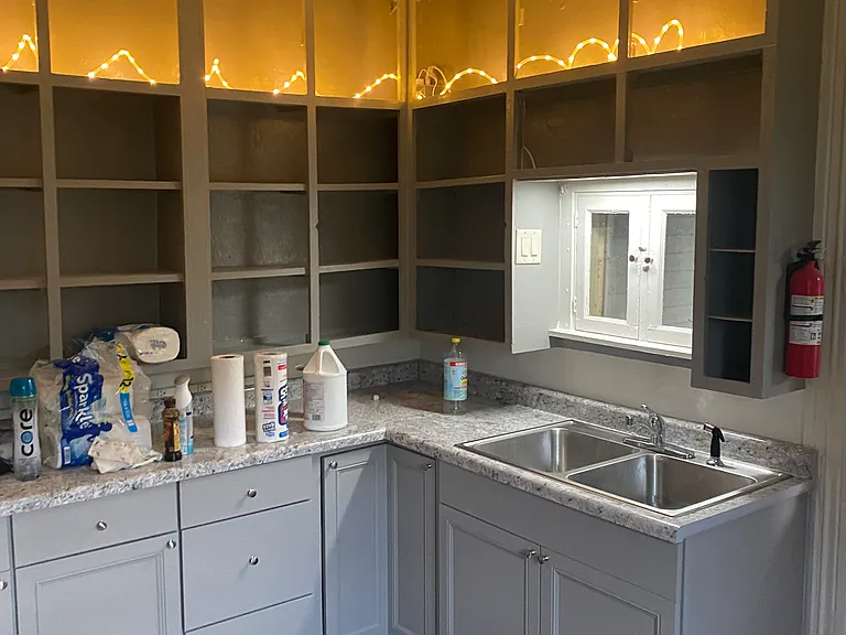 307 N Walnut St — Photo 3