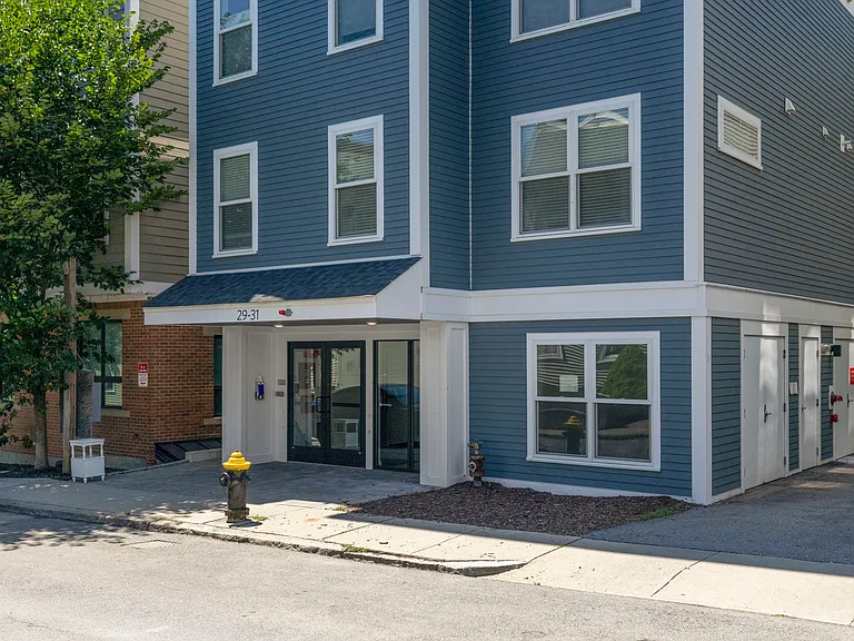 29-31 Ward St #302 — Photo 22