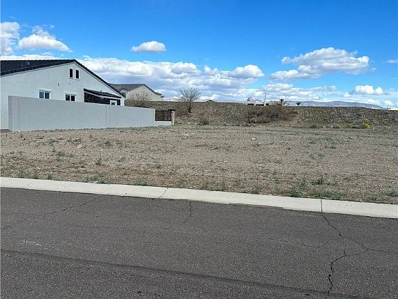 2nd image of 2377 E Calle Toledo #235