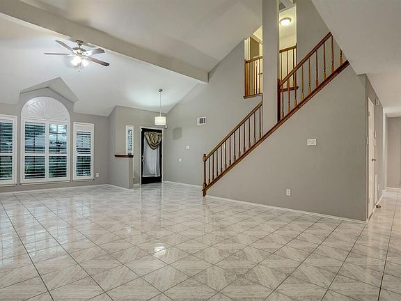 4th image of 1602 Wildwood Dr