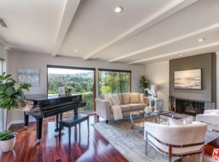 22421 Mulholland Dr, Woodland Hills, CA 91364