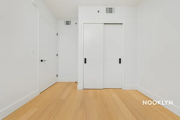 Rented by Nooklyn NYC LLC | media 164