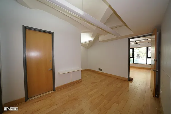 Rented by Citi Habitats | media 10