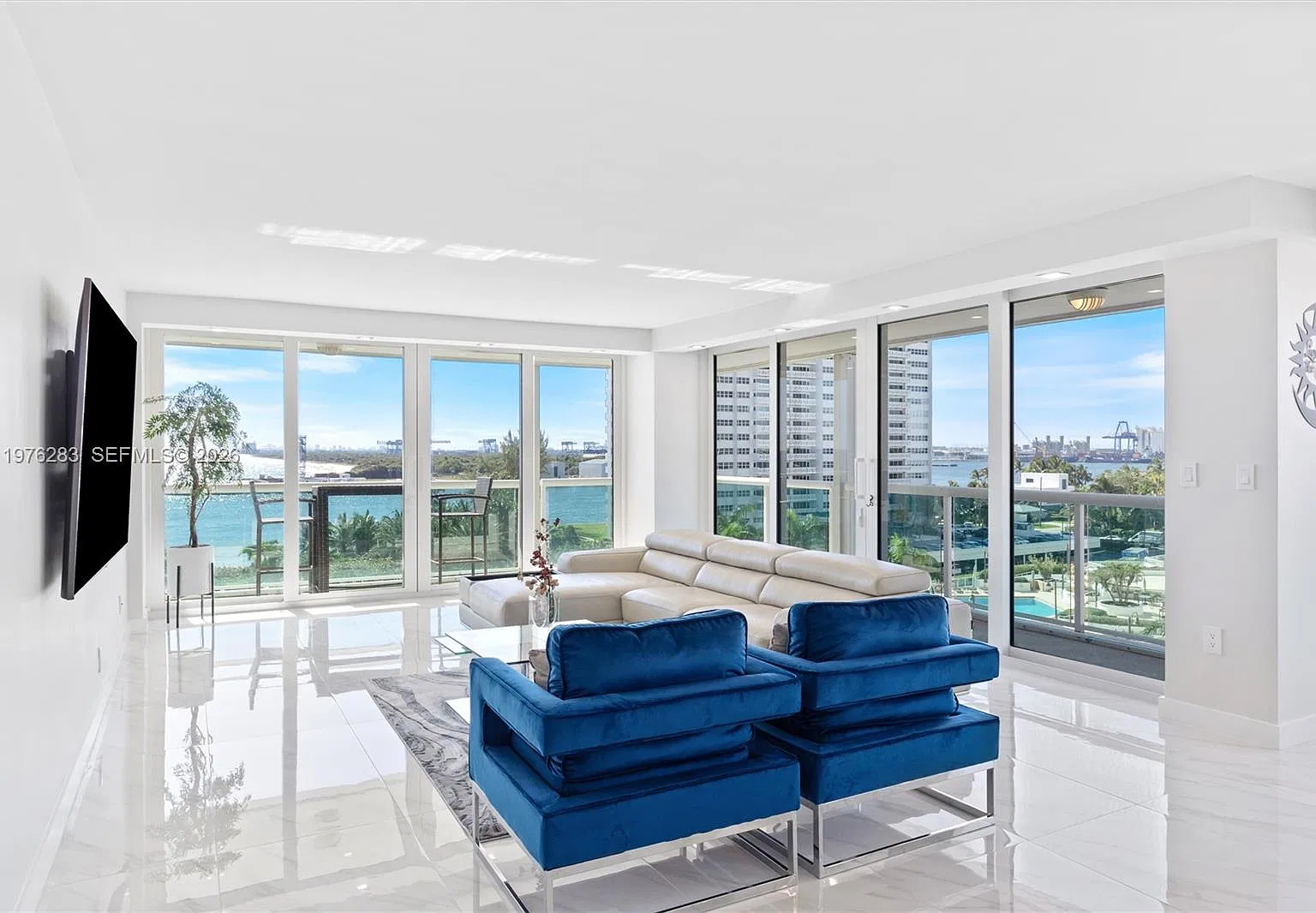 Point Of Americas Condo — Photo 4