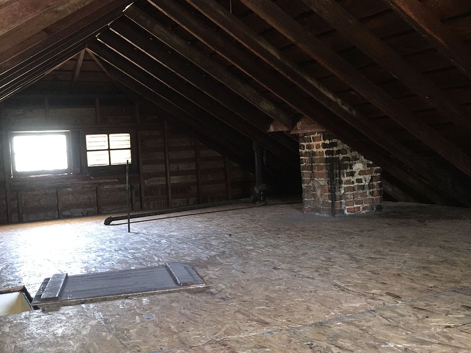1st image of 622 Gondert Ave