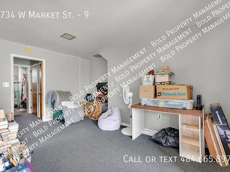 1734 W Market St #9 — Photo 8