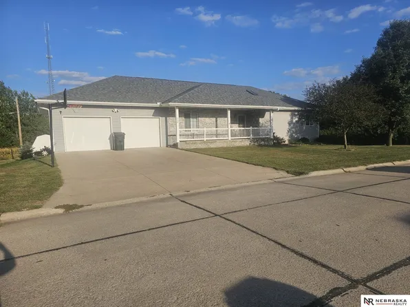 360 S East St, Hallam, NE 68368