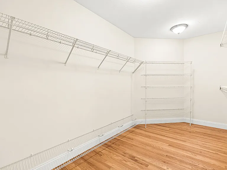 46 Loring Ave — Photo 38