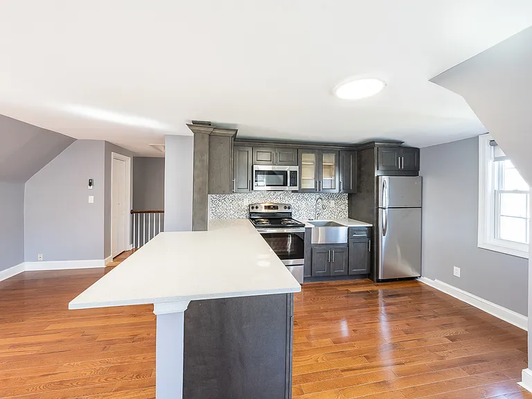 3738 Park Ave — Photo 9
