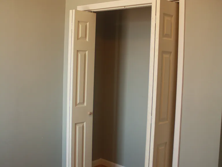 7918 Lloyd Ave — Photo 9