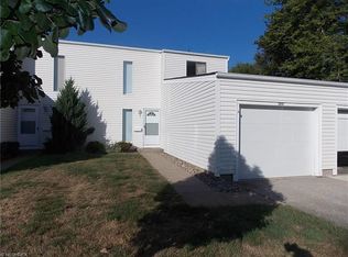 266 Deepwood Dr, Wadsworth, OH 44281