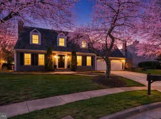 1502 Chain Bridge Ct, Mc Lean, VA 22101