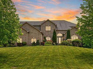 112 Golden Eagle Dr, Venetia, PA
