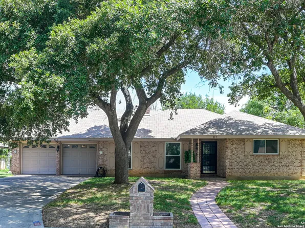 437 Bronzeglo Dr., San Antonio, TX 78239