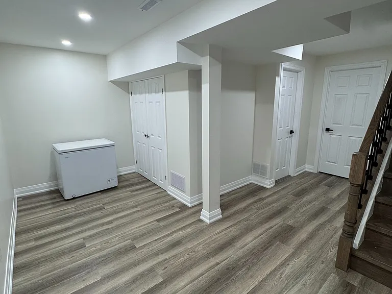 109 Connelly Dr — Photo 23