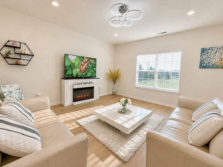 5872 Wintersweet Ln — Photo 17