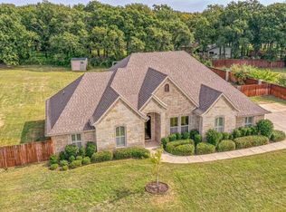 4011 Upper Lake Cir, Granbury, TX 76049