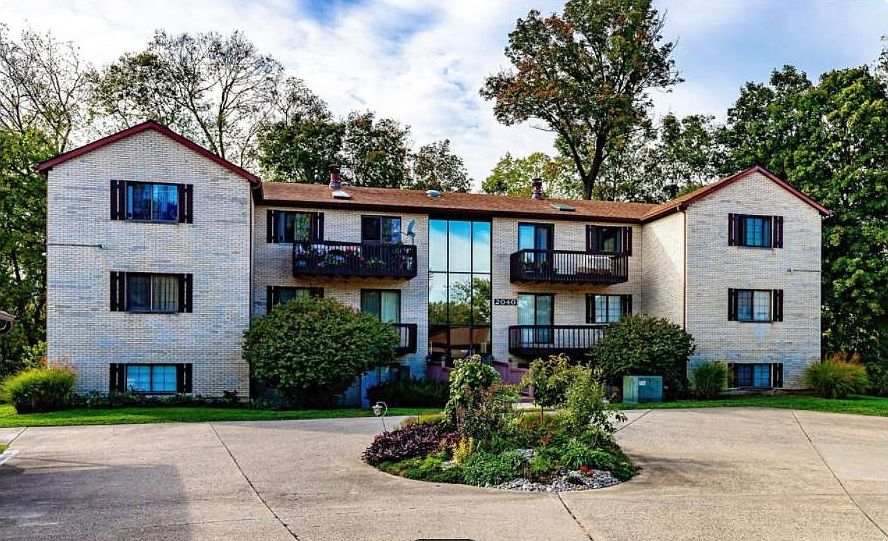 1st image of 2040 Woodtrail Dr APT 3