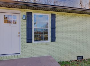 800 Rolling Hills Dr #8, Johnson City, TN 37604
