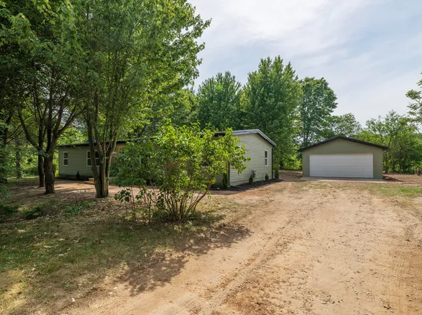 205 Knott Rd, Niles, MI 49120