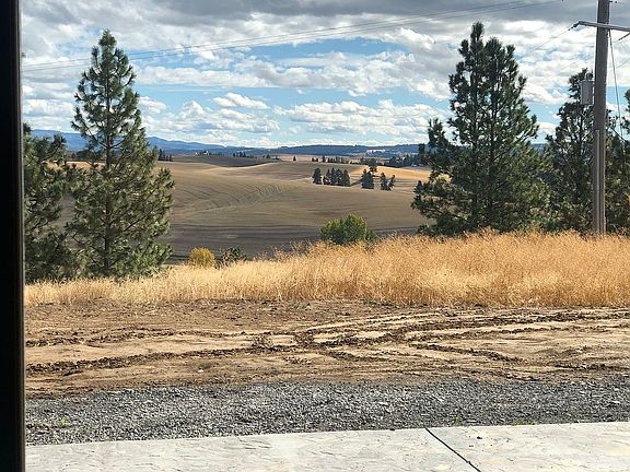 5th image of 1058 Fiddlers Ridge Loop