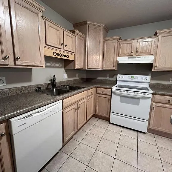 3635 Indian Run Dr #2 — Photo 8