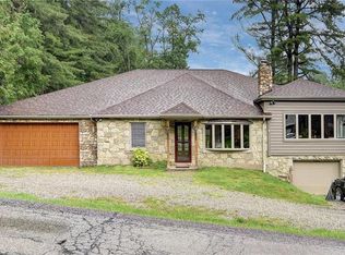 957 Delfield Dr, Bethel Park, PA 15102