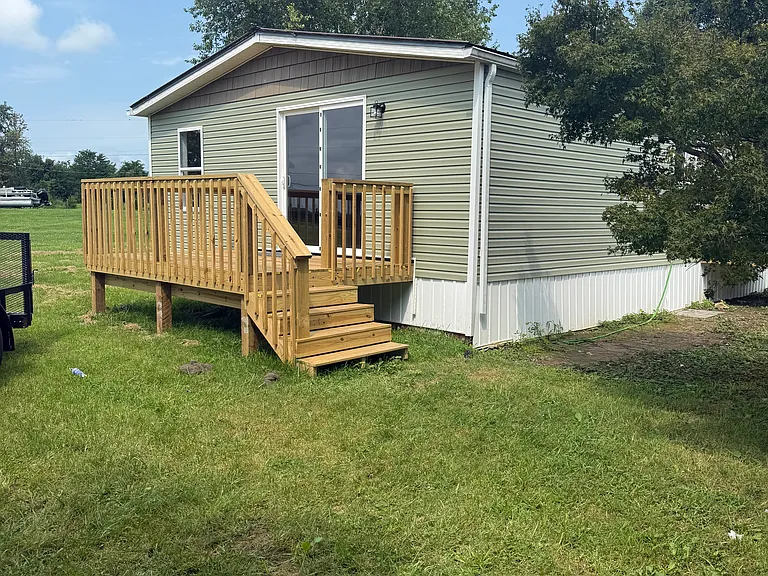 1119 Perkins Ln — Photo 1