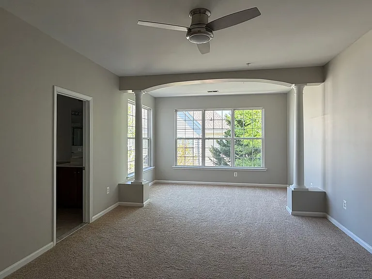 233 Galewood Dr — Photo 13