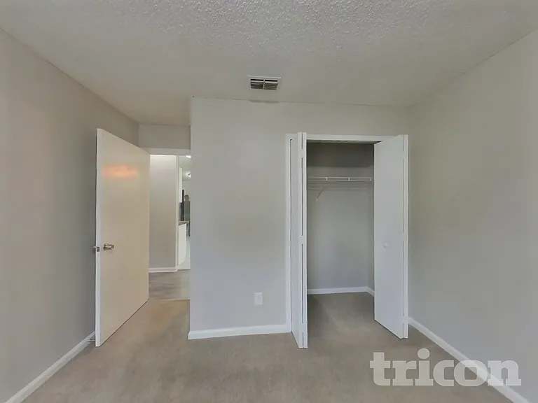 341 Silent Brook Trl — Photo 12