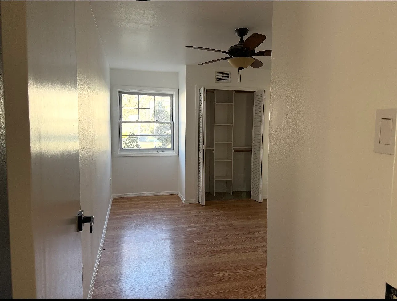2 bed, 800 sqft, $2,300 — Photo 2